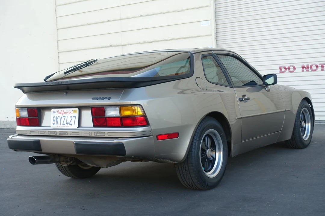 1984 Porsche 944 - Image 17 of 31