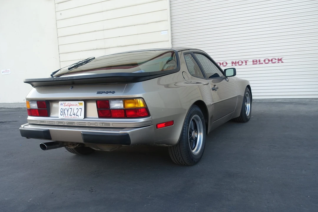 1984 Porsche 944 - Image 15 of 31