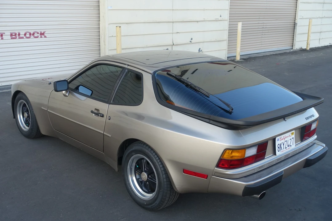 1984 Porsche 944 - Image 8 of 31