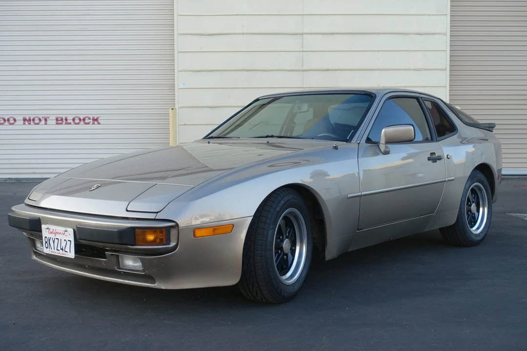 1984 Porsche 944 - Image 5 of 31