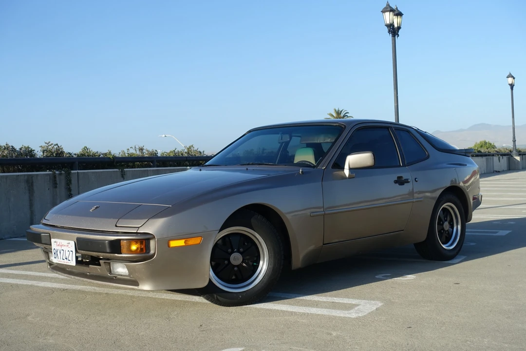1984 Porsche 944 - Image 29 of 31