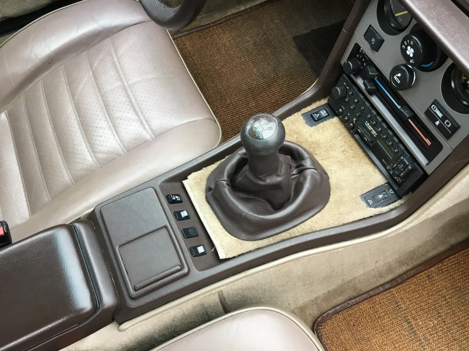 1984 Porsche 944 - Image 21 of 31