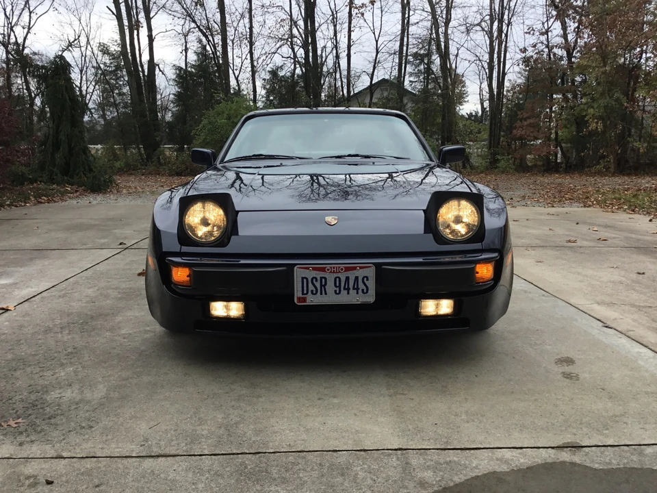1984 Porsche 944 - Image 10 of 31