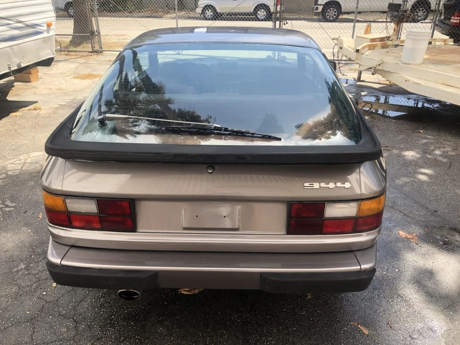 1984 Porsche 944 - Image 6 of 8