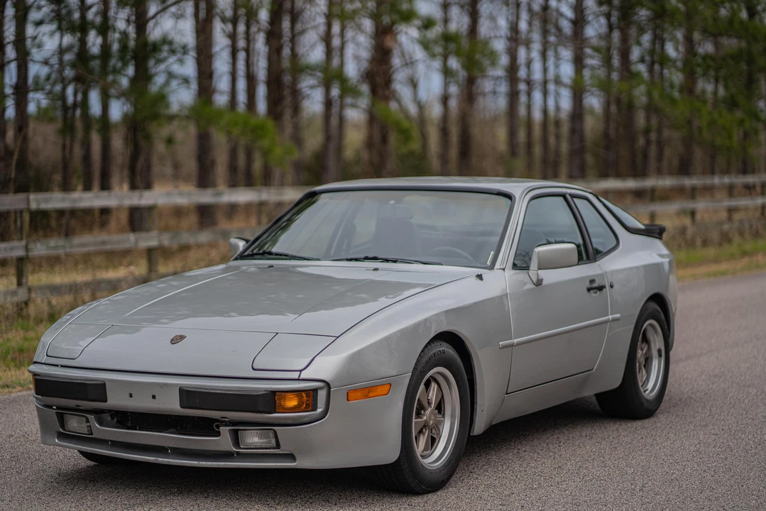 1984 Porsche 944 - Image 8 of 31
