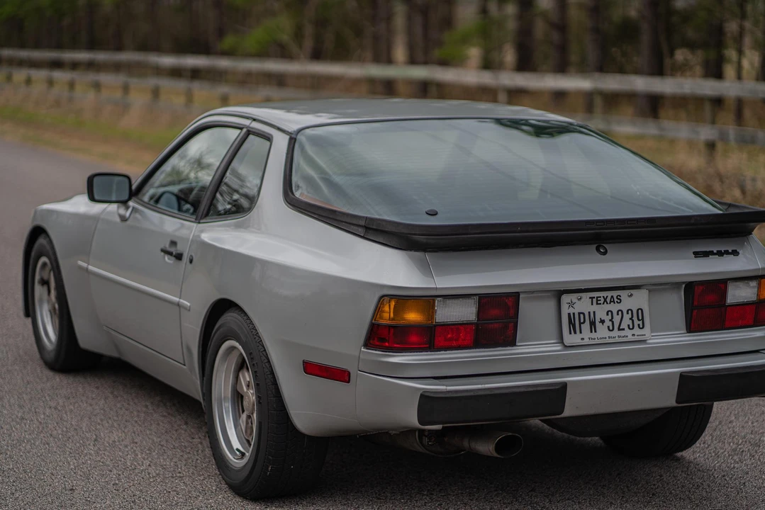 1984 Porsche 944 - Image 21 of 31