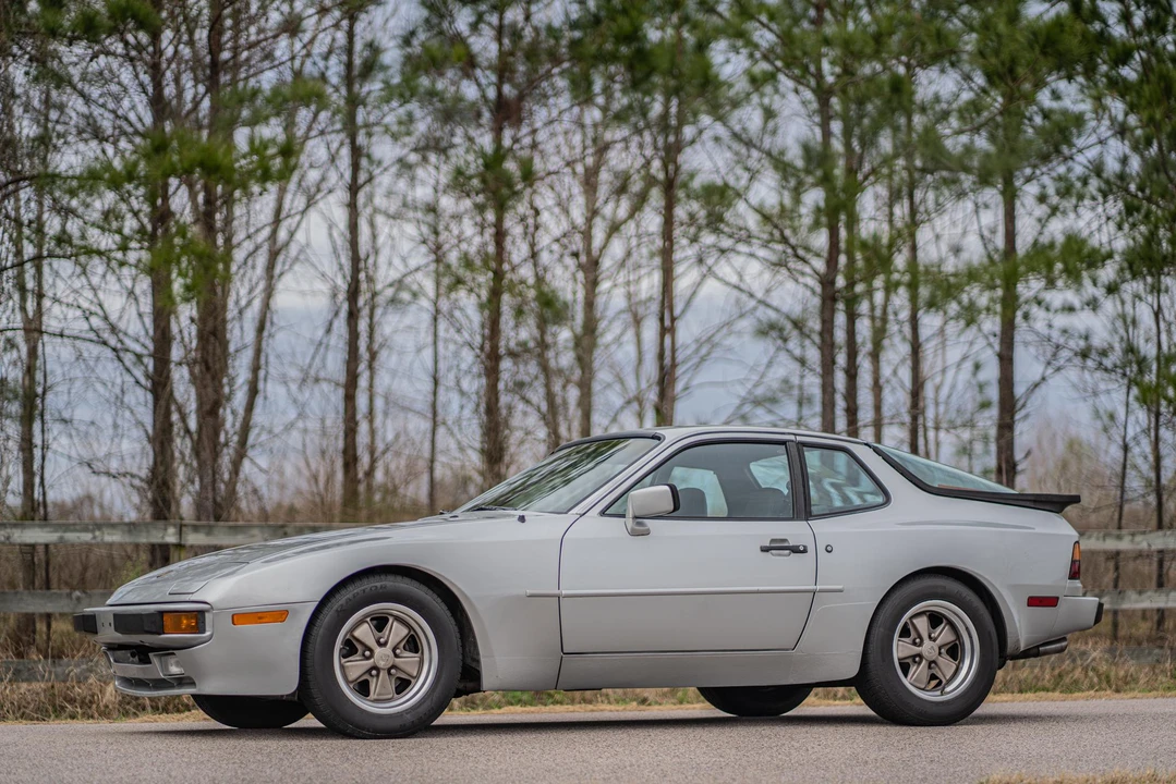 1984 Porsche 944 - Image 17 of 31