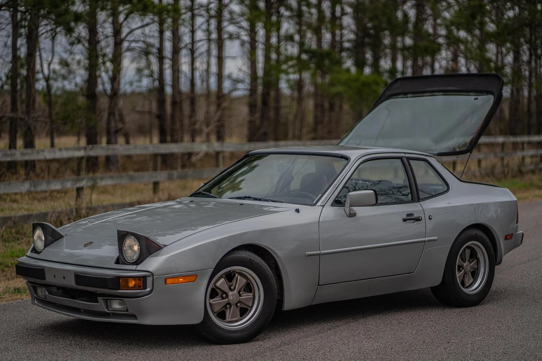 1984 Porsche 944 - Image 13 of 31