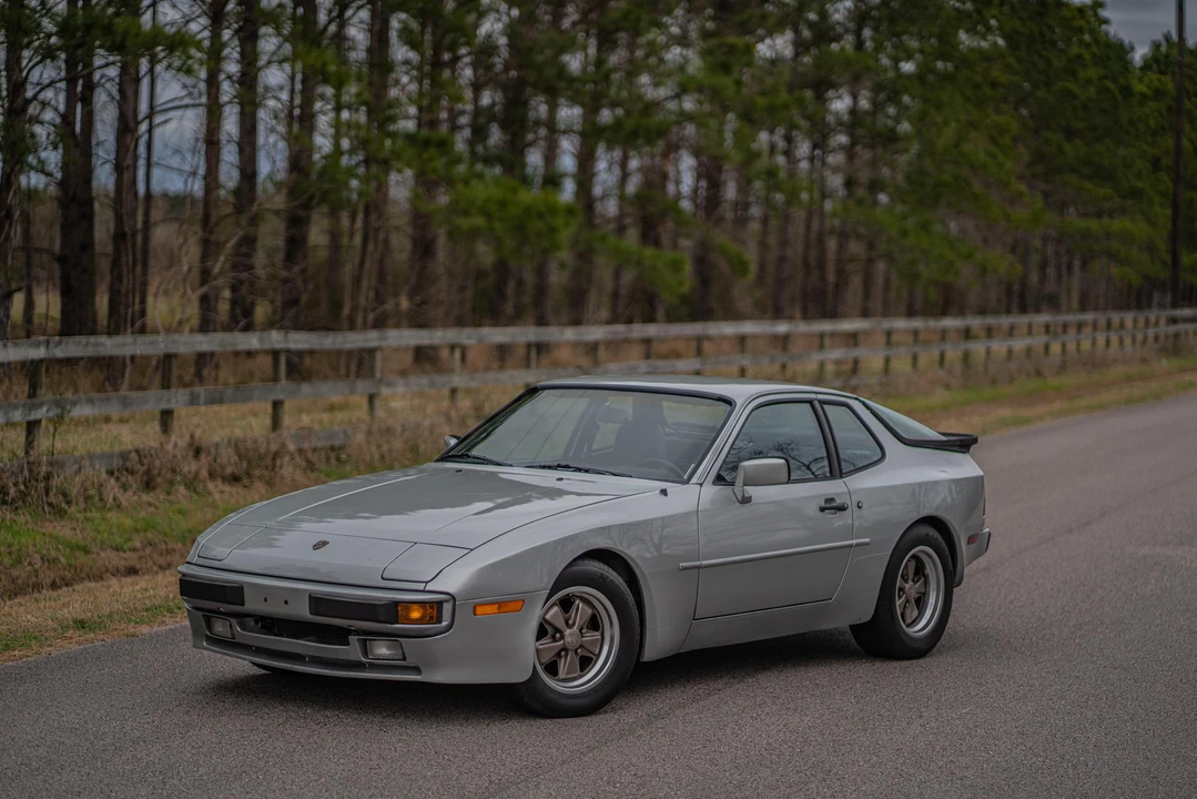 1984 Porsche 944 - Image 12 of 31