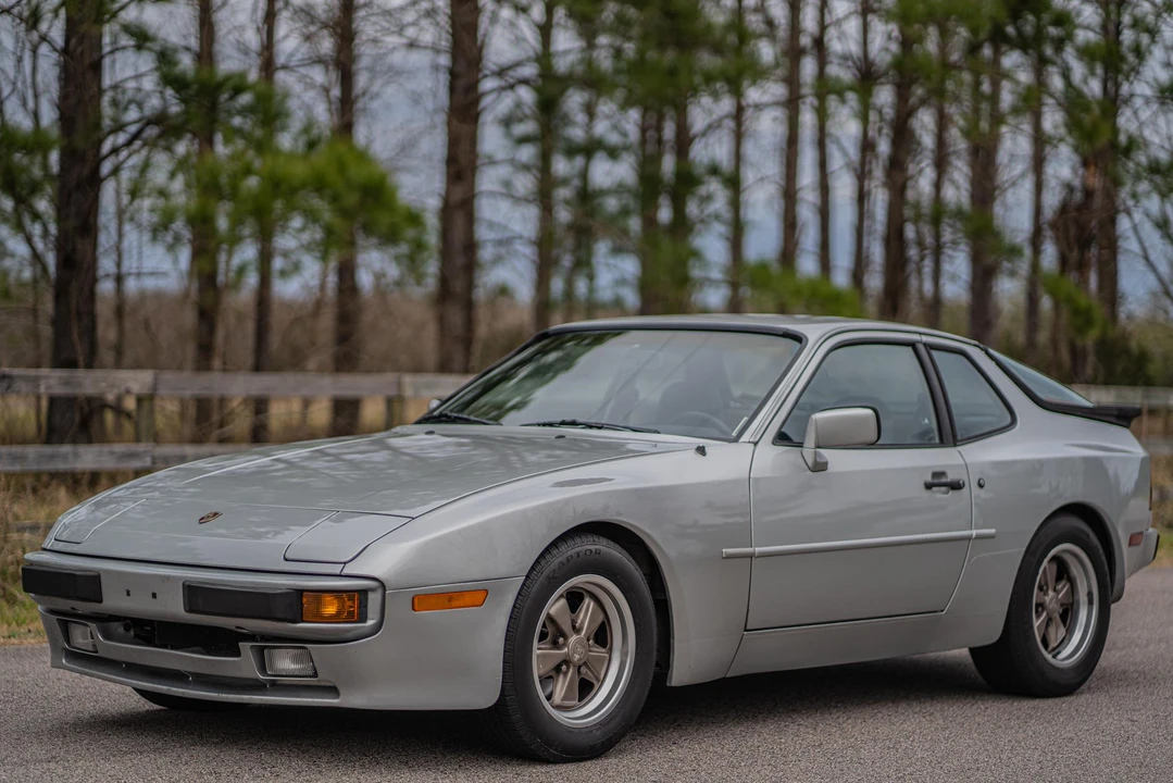 1984 Porsche 944 - Image 9 of 31