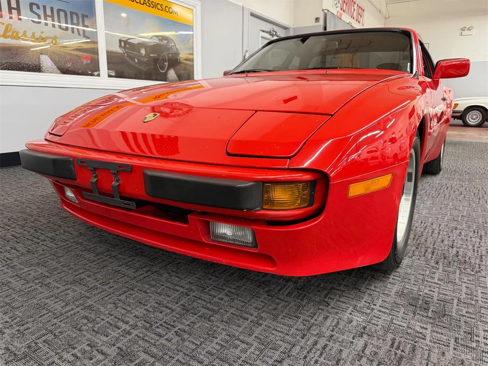 1984 Porsche 944 - Image 13 of 31