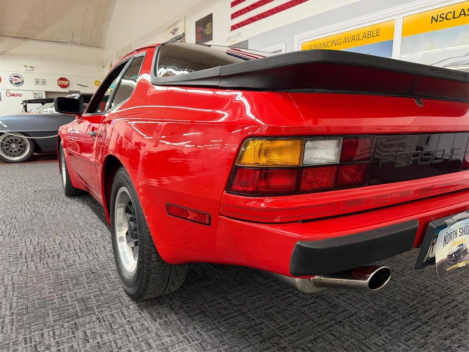1984 Porsche 944 - Image 22 of 31