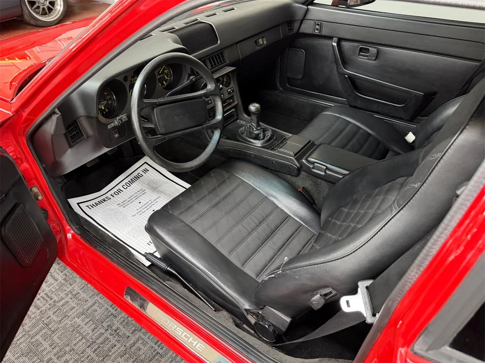 1984 Porsche 944 - Image 16 of 31