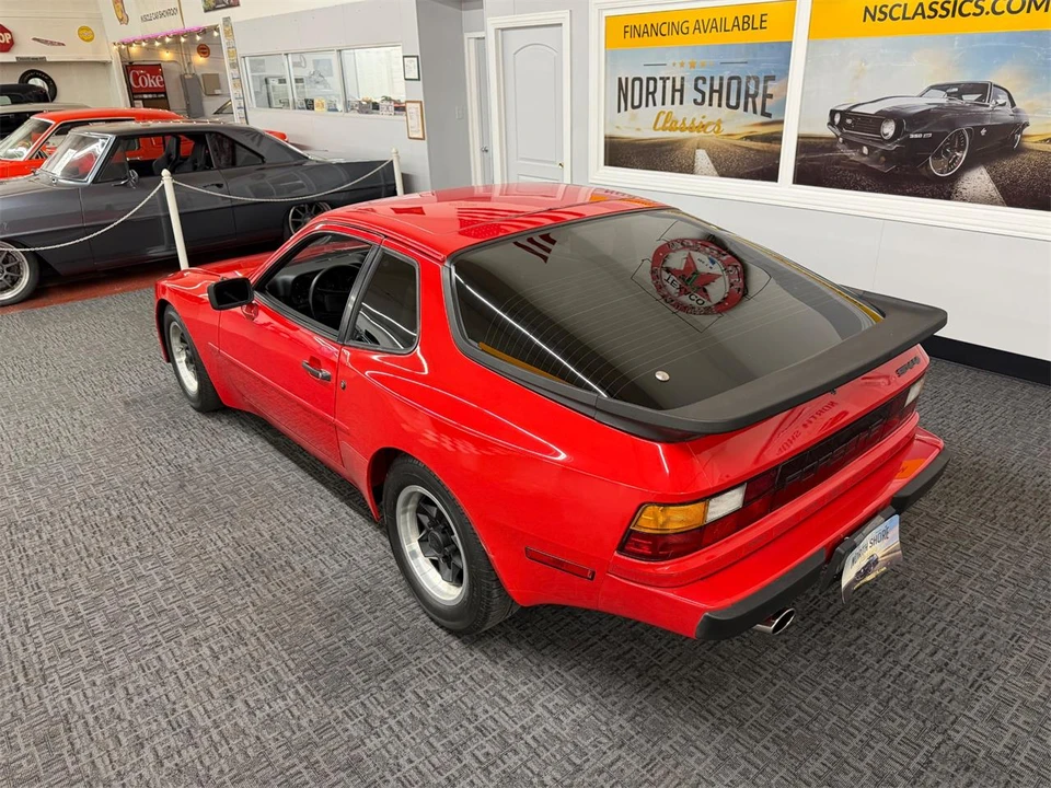 1984 Porsche 944 - Image 4 of 31
