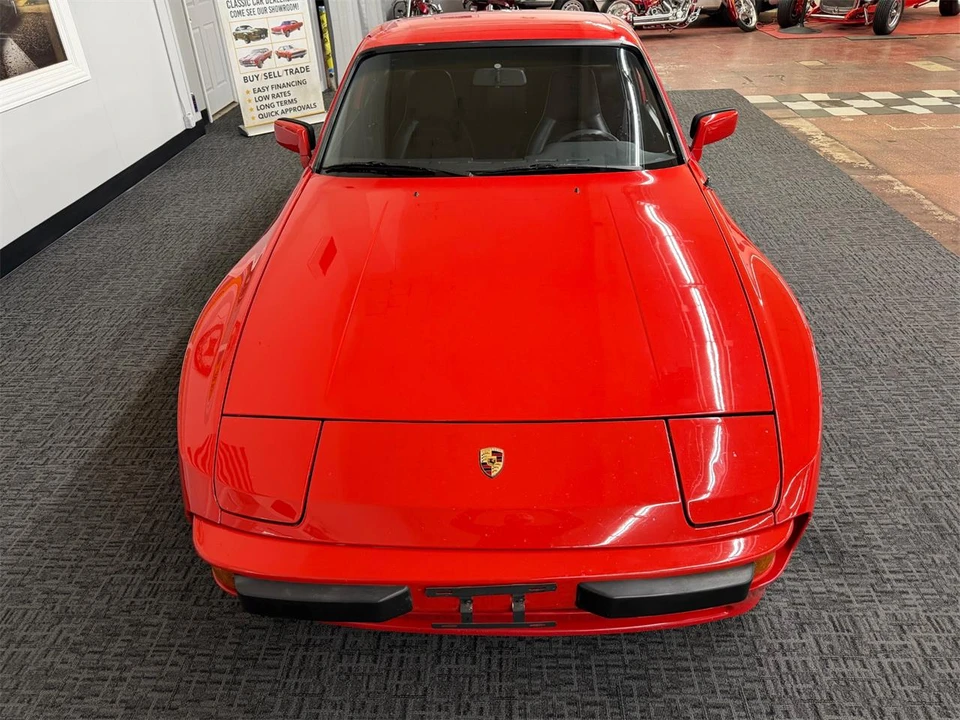 1984 Porsche 944 - Image 10 of 31