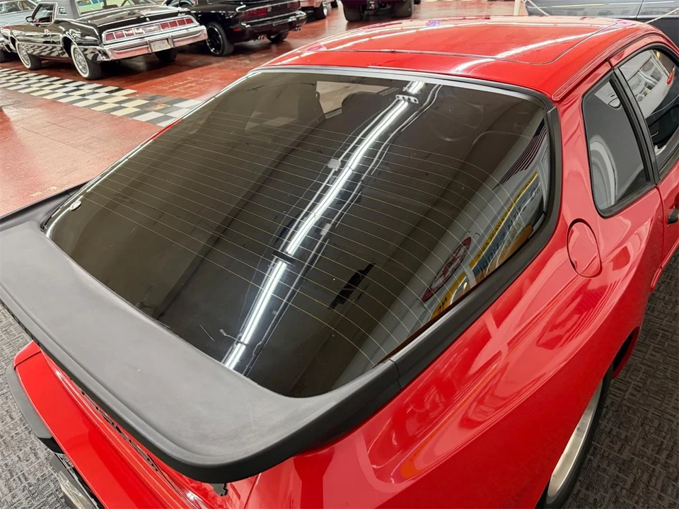 1984 Porsche 944 - Image 8 of 31