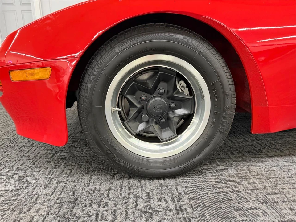 1984 Porsche 944 - Image 23 of 31