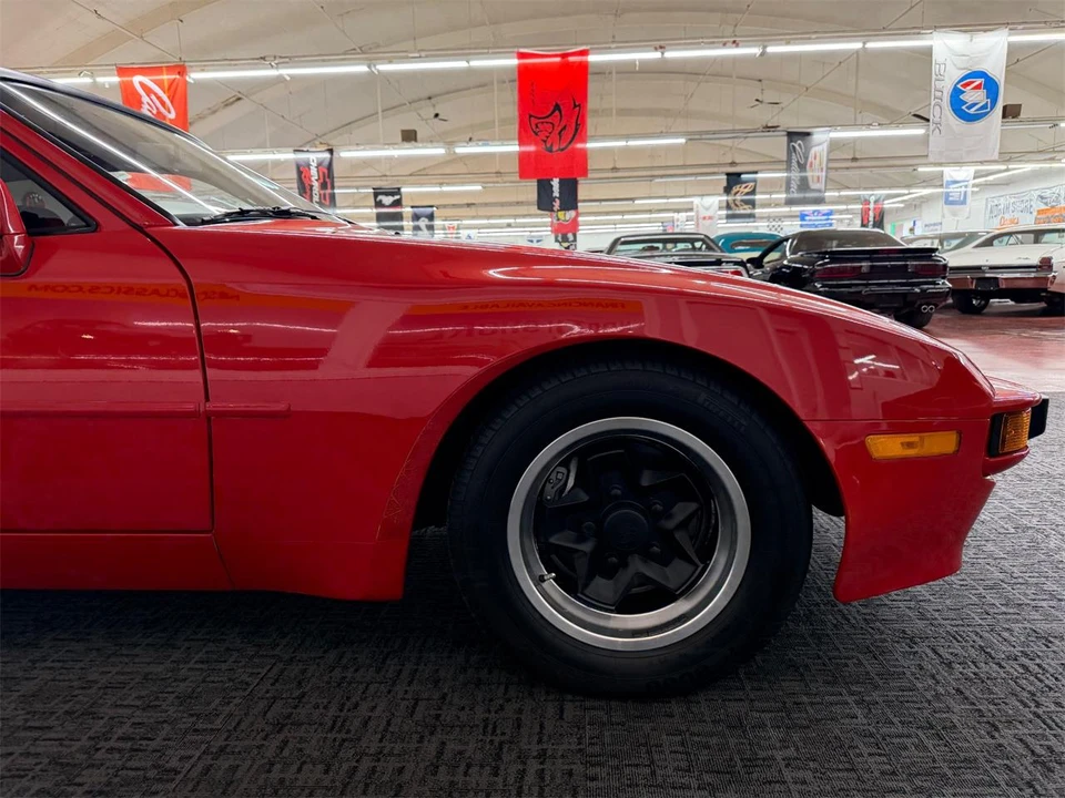 1984 Porsche 944 - Image 27 of 31