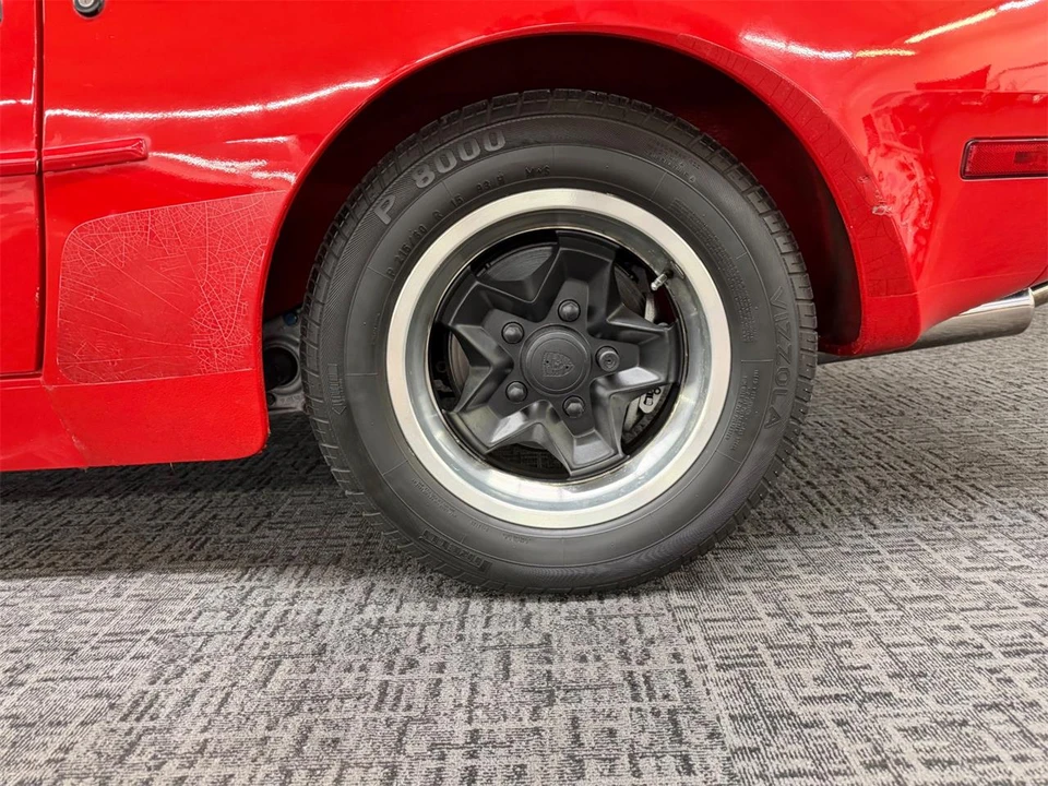 1984 Porsche 944 - Image 24 of 31