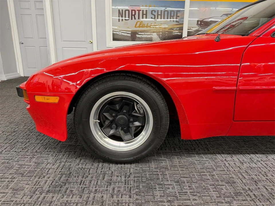 1984 Porsche 944 - Image 18 of 31
