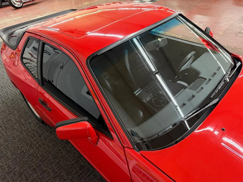 1984 Porsche 944 - Image 15 of 31