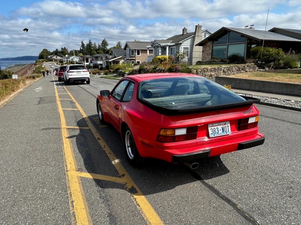 1984 Porsche 944 - Image 16 of 31