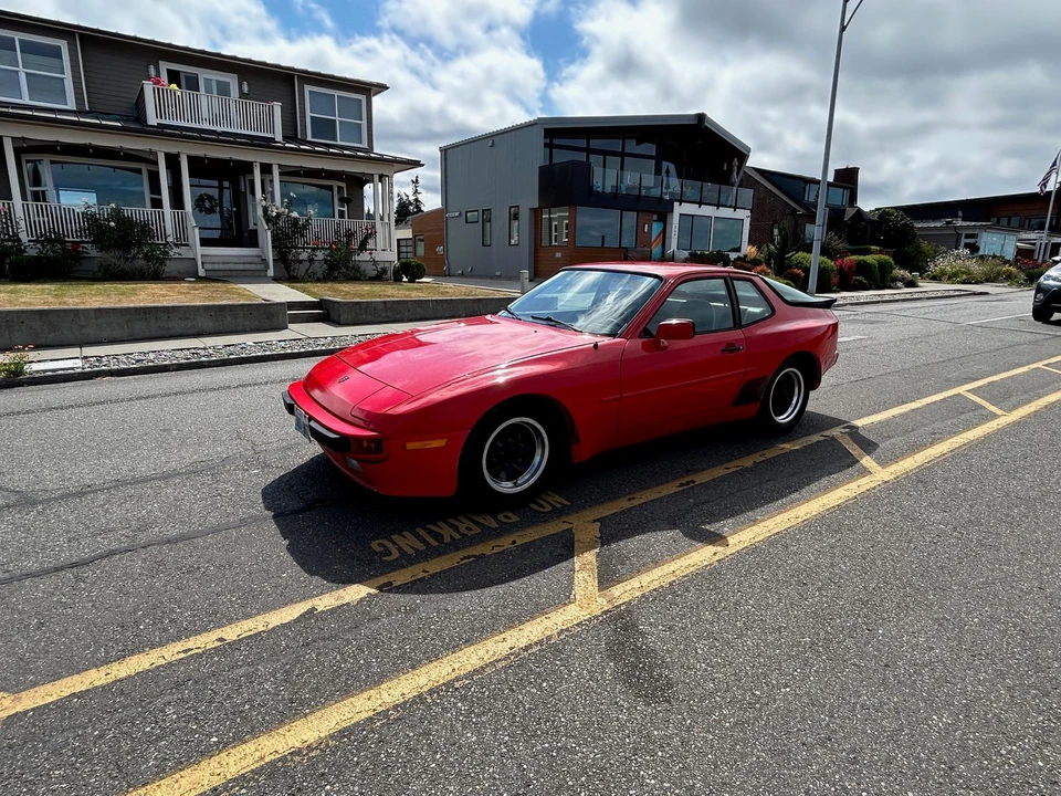 1984 Porsche 944 - Image 13 of 31