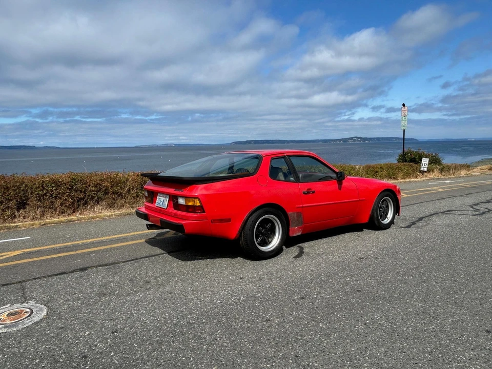 1984 Porsche 944 - Image 19 of 31