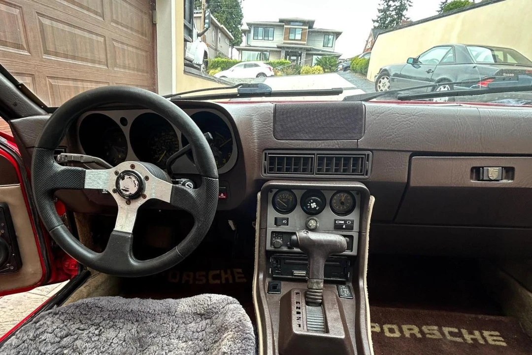 1984 Porsche 944 - Image 29 of 31