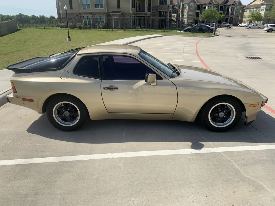 1984 Porsche 944 - Image 13 of 31