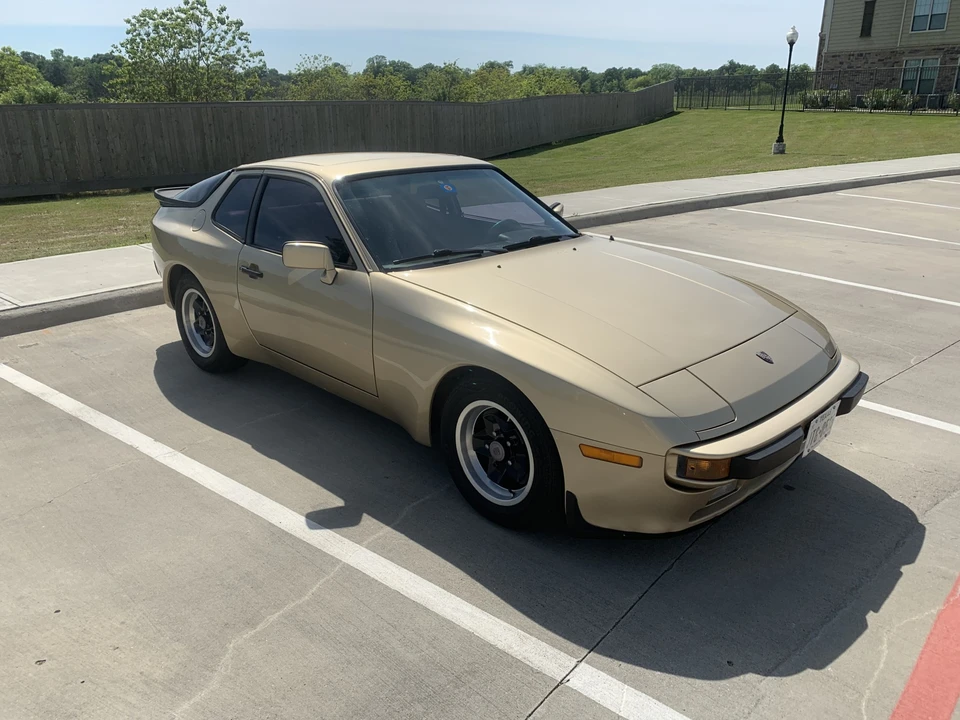 1984 Porsche 944 - Image 10 of 31