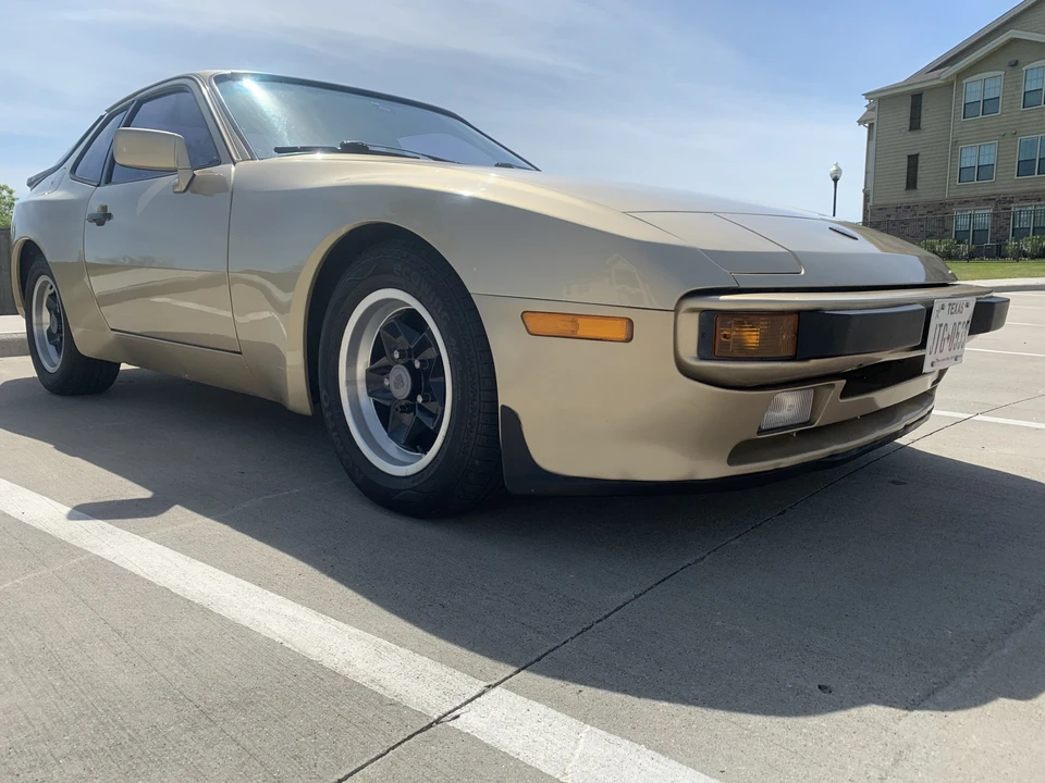 1984 Porsche 944 - Image 12 of 31