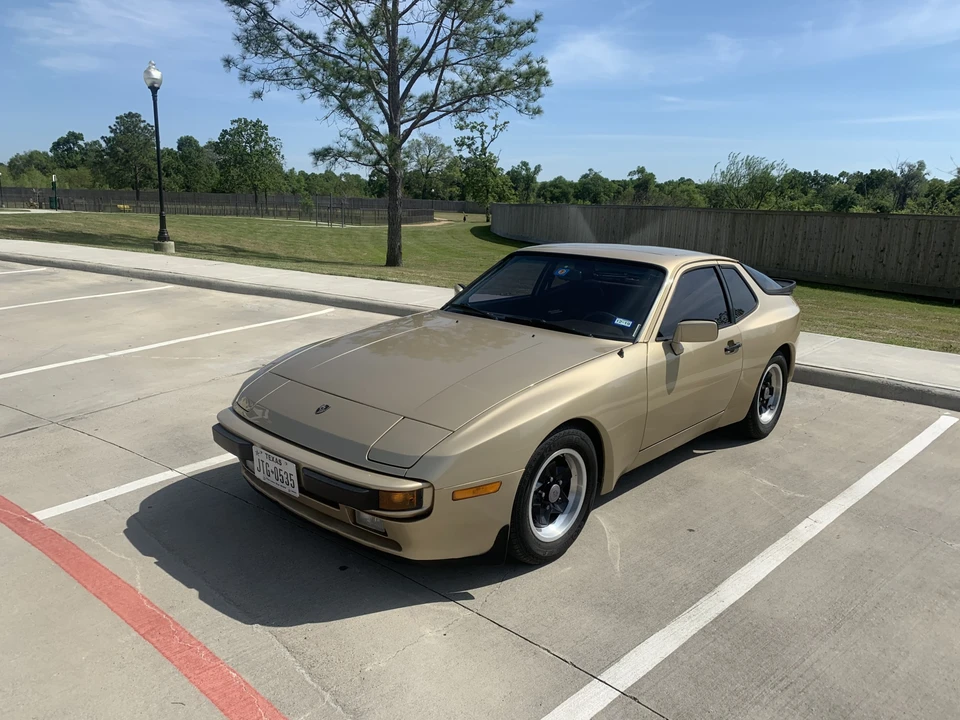 1984 Porsche 944 - Image 3 of 31