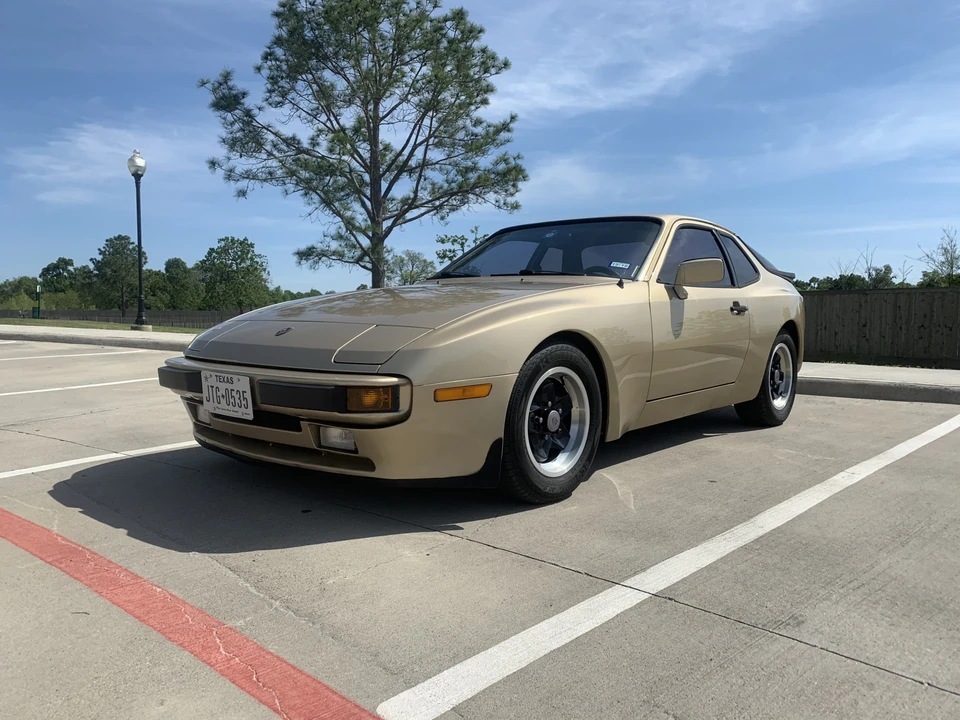 1984 Porsche 944 - Image 4 of 31