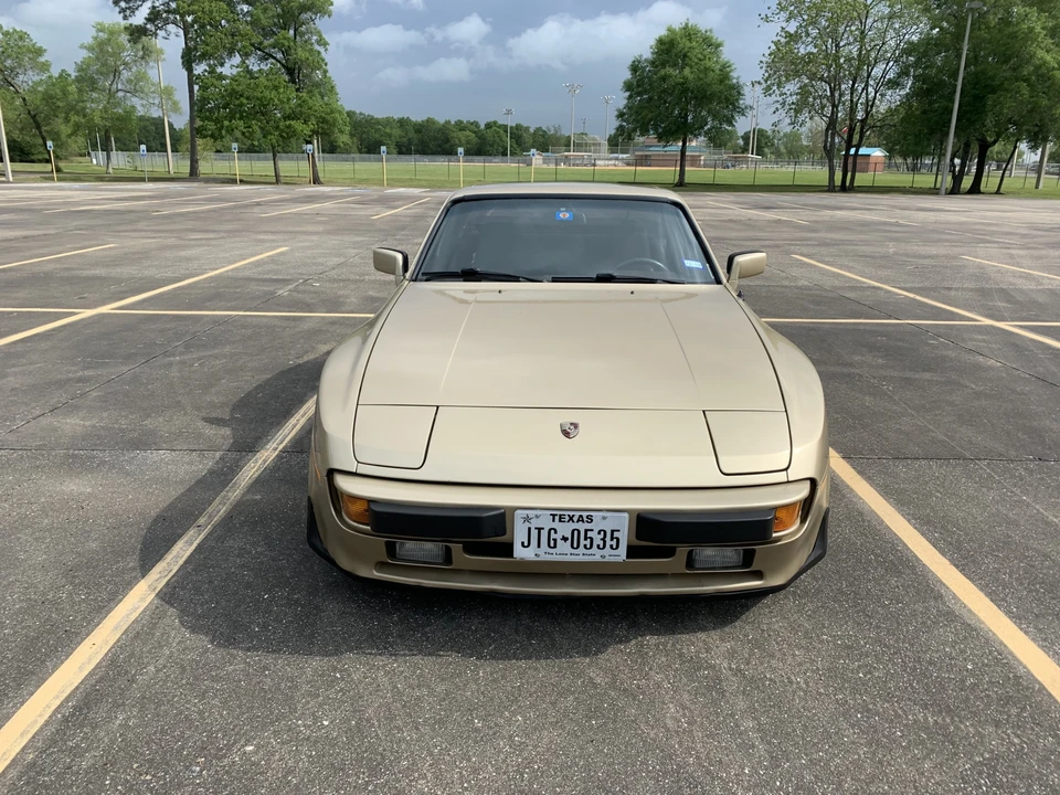 1984 Porsche 944 - Image 5 of 31