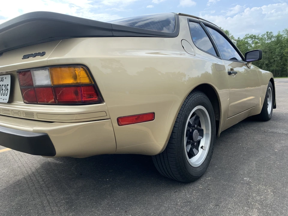 1984 Porsche 944 - Image 28 of 31