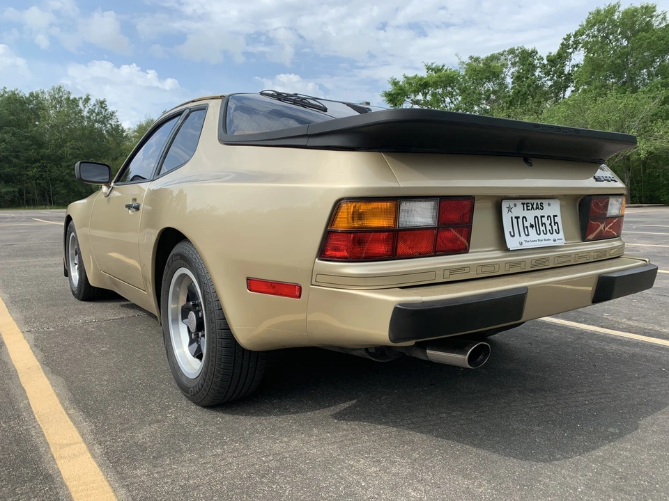 1984 Porsche 944 - Image 20 of 31