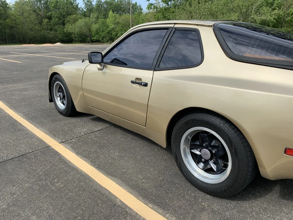 1984 Porsche 944 - Image 29 of 31