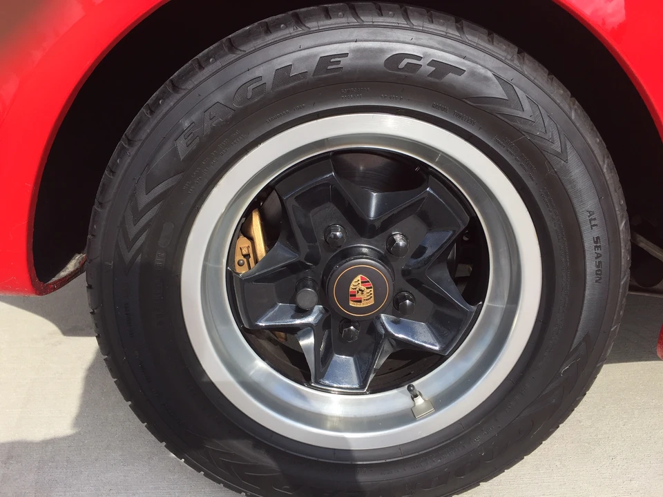 1984 Porsche 944 - Image 28 of 31