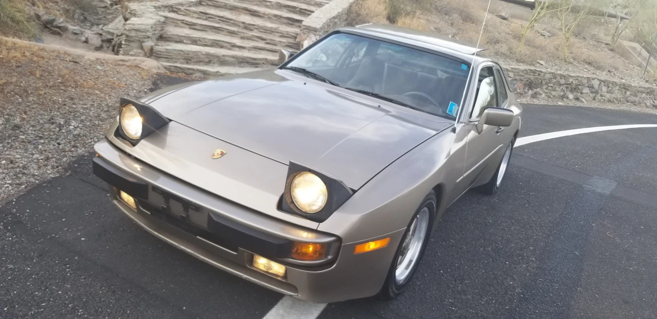 1984 Porsche 944 - Image 10 of 31