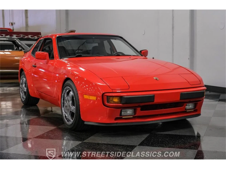 1984 Porsche 944 - Image 16 of 31