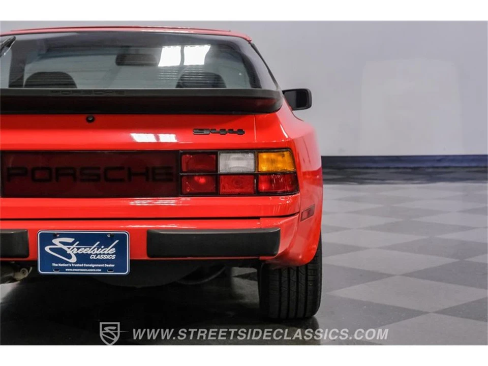 1984 Porsche 944 - Image 25 of 31