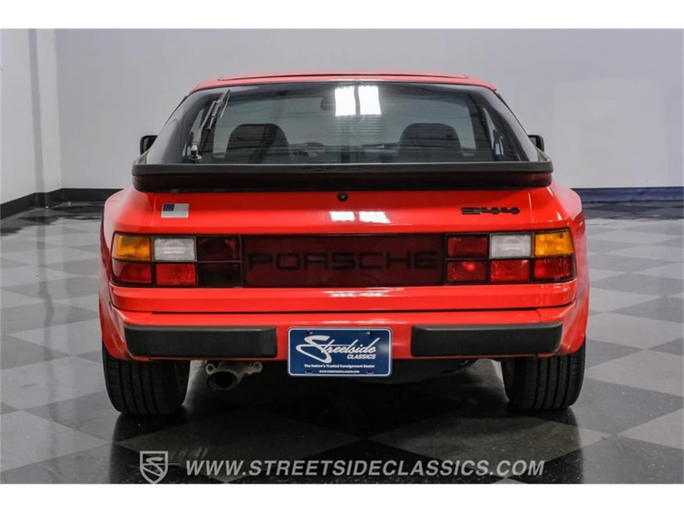 1984 Porsche 944 - Image 10 of 31