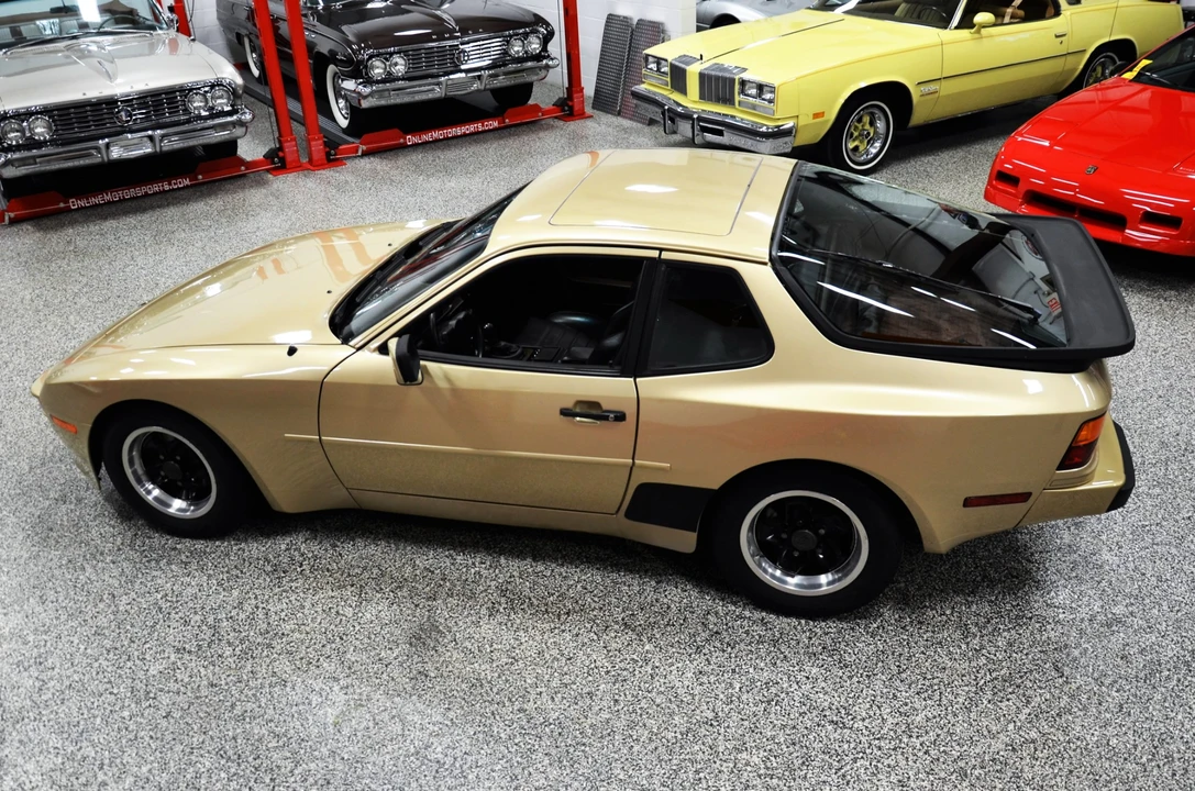 1984 Porsche 944 - Image 26 of 31