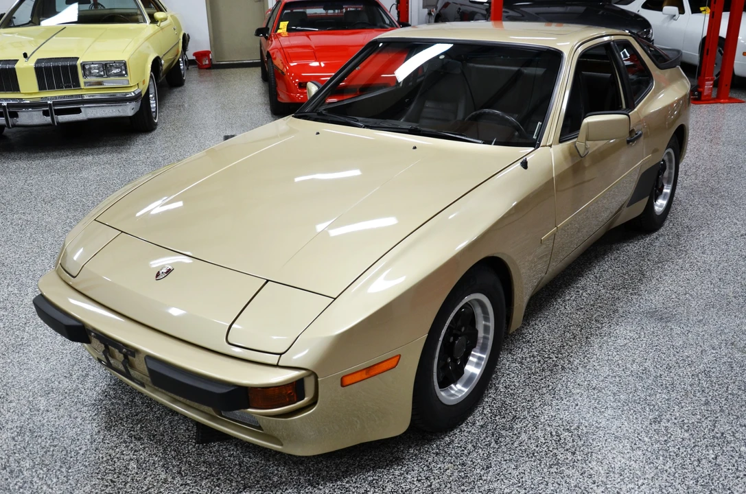 1984 Porsche 944 - Image 2 of 31