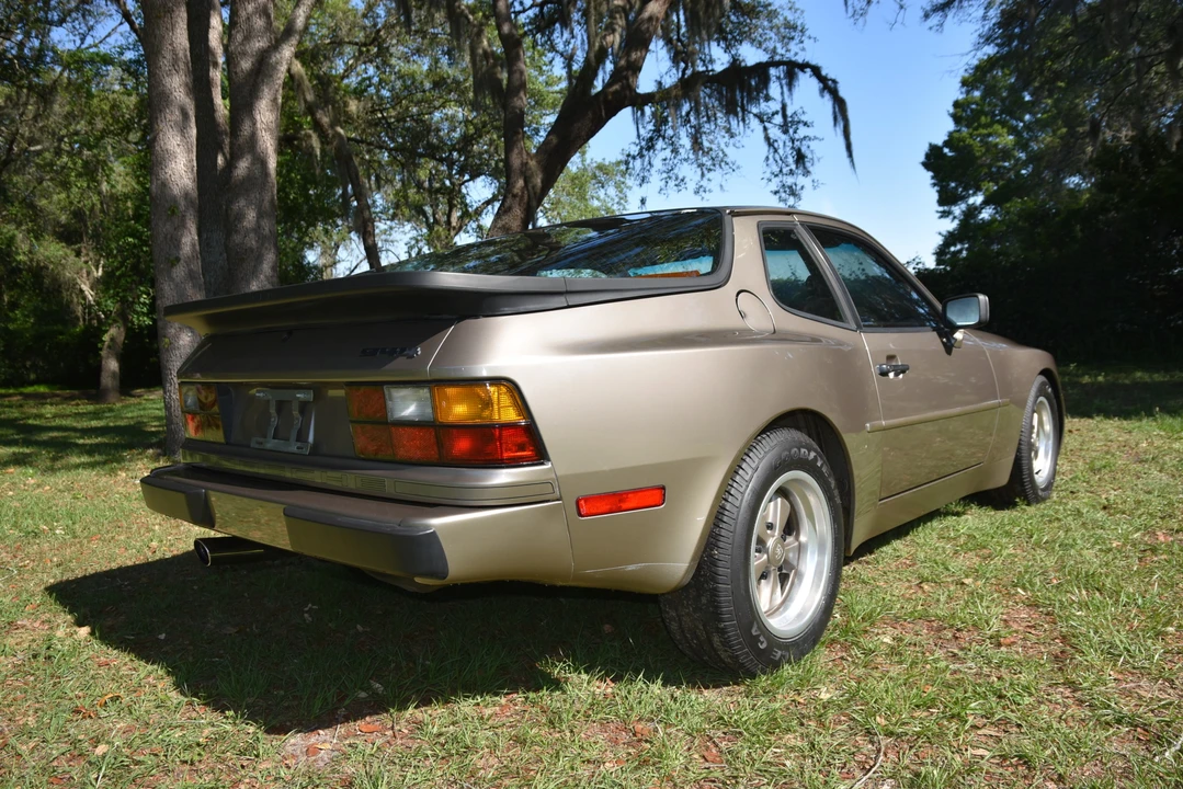 1984 Porsche 944 - Image 3 of 31