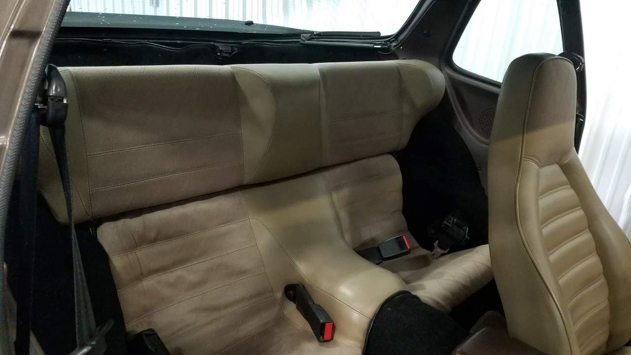 1984 Porsche 944 - Image 19 of 31