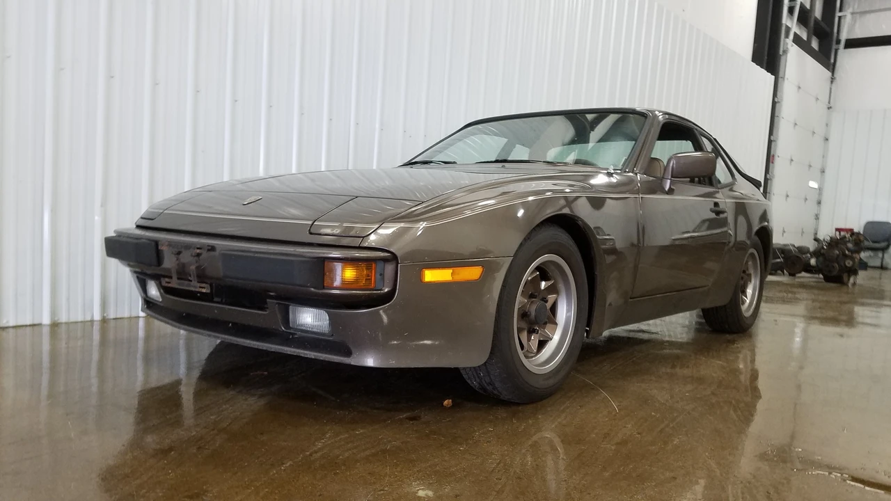 1984 Porsche 944 - Image 2 of 31