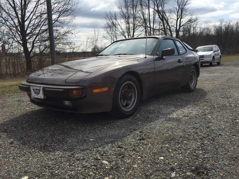 1984 Porsche 944 - Image 3 of 31