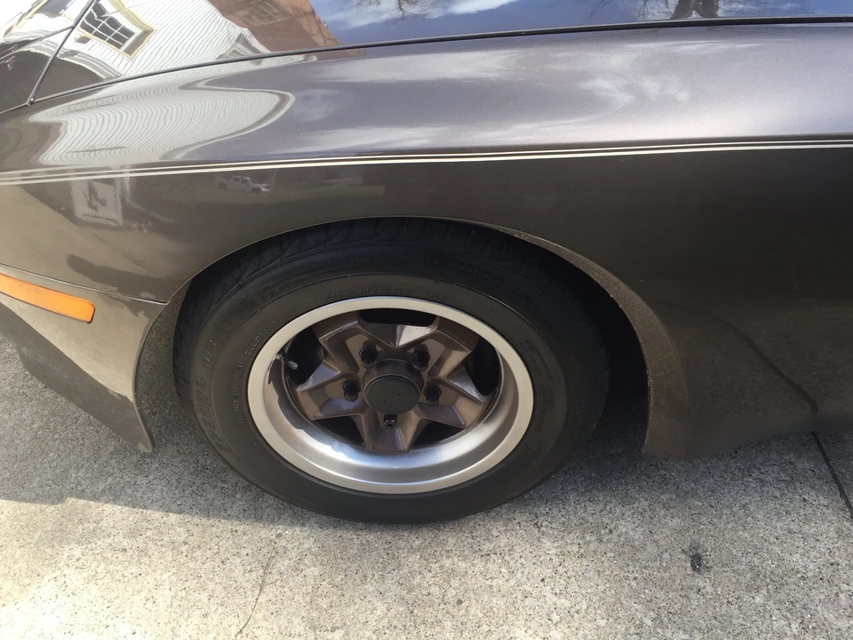 1984 Porsche 944 - Image 9 of 31